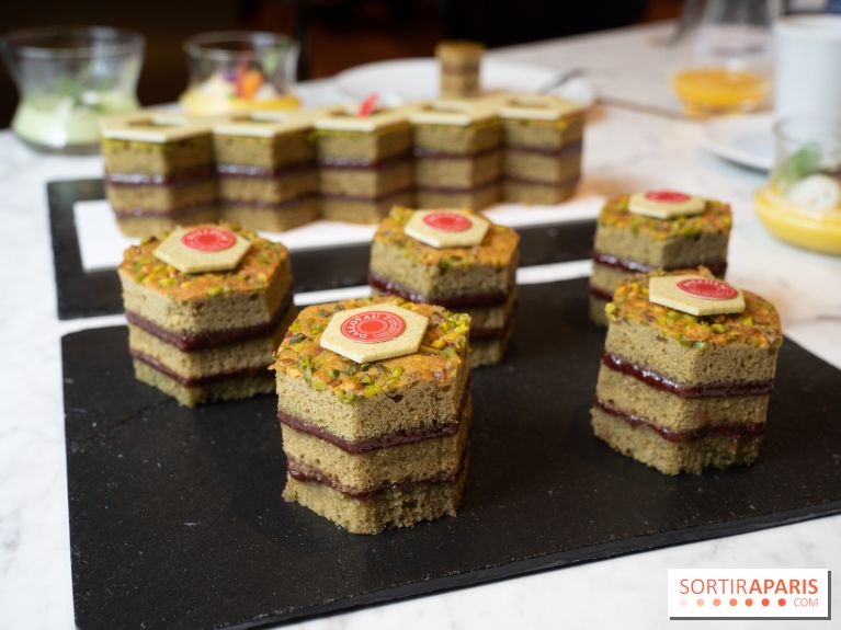 Dalloyau dévoile un menu et un cake CBD en collab avec Divie Paris