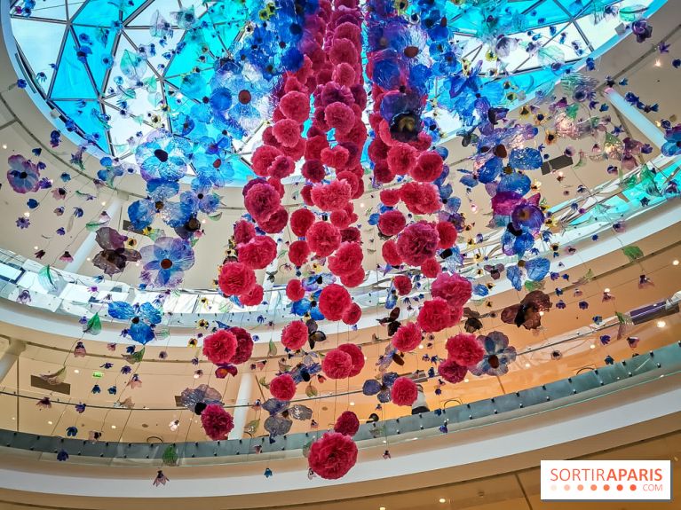 Les bouteilles à la mer, l'exposition poétique et florale autour de la pollution à Beaugrenelle