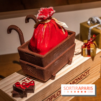 La Bûche de Noël d'Adrien Salavert aux Belles Perdrix de Troplong Mondot 2022 - hotte de vendanges du Père Noël