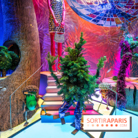 Les vitrines et sapin de Noël des Galeries Lafayette 2022