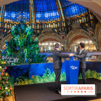 Les vitrines et sapin de Noël des Galeries Lafayette 2022