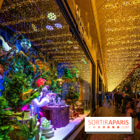 Les vitrines et sapin de Noël des Galeries Lafayette 2022