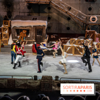 Noël Parc Astérix 2022, les animations - spectacle noel - patinage - Qui veut la peau du Père Noël ?