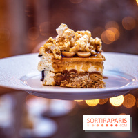 La Bûche de Noël 2022 de l'Hôtel Fouquet's paris par Anthony Coquereau - part de bûche