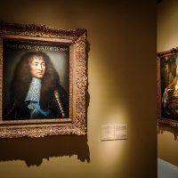 Des cheveux et des poils, l'exposition poilante du musée des Arts décoratifs - nos photos