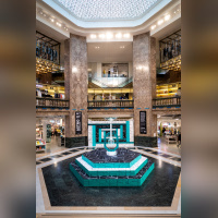 Astro impose l’Urban Art Fair dans l'atrium des Galeries Lafayette Champs-Elysées - credit photo   Lionel Belluteau   unœilquitraine   Astro   Urban Art Fair 004