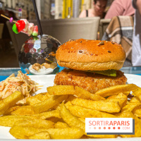 Tata Burger, le restaurant aux burgers en forme de zizi dans le Marais - B31C4B29 5B67 487D 8EF8 CDBFDB2B2F5B