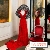 Exposition mode au Plaza Athénée pour la Fashion Week Haute Couture