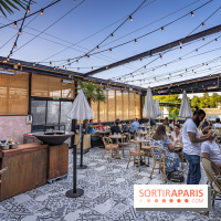 Le restaurant - terrasse Quai Ouest en mode estivale avec ses Dîners Braséro