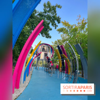 Le Jardin du Dragon, l'aire de jeux colorée au parc de la Villette