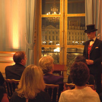 Un magicien qui vous fera voyager dans le temps dans un palace parisien - soirees fantastiques spectacle magie paris luxe palace