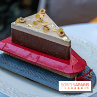 La bûche de Noël de l’Hôtel Barrière Le Fouquet’s Paris 2023