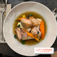 Ma Dame, le restaurant de l'hôtel Marignan Champs-Elysées - Pot-au-feu de pintade poireaux