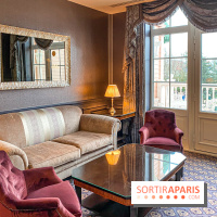 Disneyland Hotel à Disneyland Paris bar fleur de lys