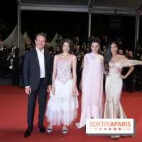 ©Rachid Bellak - Cannes 2024 : Tapis Rouge - The Substance - Dennis Quaid, Coralie Fargeat, Margaret Qualley et Demi Moore
