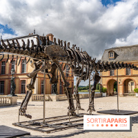Un dinosaure géant au Château de Dampierre - Jurassique au Château de Dampierre