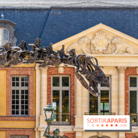 Un dinosaure géant au Château de Dampierre - Jurassique au Château de Dampierre