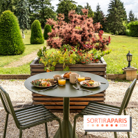 Le brunch à volonté exceptionnel de la Maison du Val à Saint-Germain-en-Laye dans les Yvelines - 78  -  table au soleil
