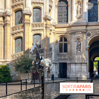ZEUS, cheval métallique de la cérémonie d'ouverture des JO de Paris 2024 à l'Hôtel de Ville