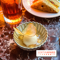 L'élégant Tea Time du Saint James Paris, à savourer dans l'écrin feutré de sa bibliothèque