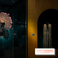 Bijoux de scène de l'Opéra de Paris : l'exposition de parures merveilleuses au Palais Garnier