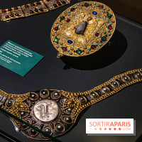 Bijoux de scène de l'Opéra de Paris : l'exposition de parures merveilleuses au Palais Garnier
