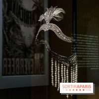 Bijoux de scène de l'Opéra de Paris : l'exposition de parures merveilleuses au Palais Garnier