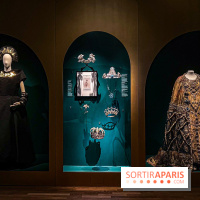 Bijoux de scène de l'Opéra de Paris : l'exposition de parures merveilleuses au Palais Garnier - IMG 2528 jpg