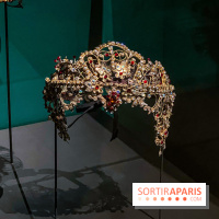 Bijoux de scène de l'Opéra de Paris : l'exposition de parures merveilleuses au Palais Garnier - IMG 2537 jpg