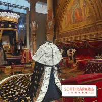 Le Dernier sacre : l'exposition immersive dans les coulisses d'un couronnement au Mobilier national  - fotor 1744999660350