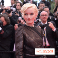 ©Rachid Bellak - Cannes 2025 - Cérémonie d'ouverture - Julia Garner 5