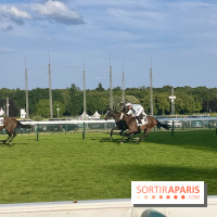 Jeuxdi by Longchamp - course hippique