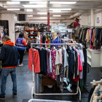 La braderie solidaire du Secours populaire de Paris - Boutique vestimentaire SPF 2025 6
