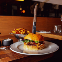 Canard et Champagne Paris 2 ème - canard et champagne paris burger canard