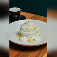 Gaston, restaurant de viande à Paris 17ème - Pavlova citron Givré