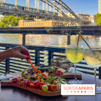 Bar du OFF Paris Seine - 1EE609BB AC9A 48E7 A7C5 32B846D94439