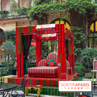 Plaza Athénée : une installation design XXL gratuite signée Uchronia exposée dans la cour du palace - IMG 1150 jpg 2