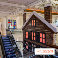Les vitrines de Noël 2025 du Bon Marché : le grand magasin se métamorphose en (Bon) Marché de Noël