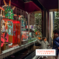 Les vitrines de Noël 2025 du Bon Marché : le grand magasin se métamorphose en (Bon) Marché de Noël - Facetune 10 11 2025 13 05 02