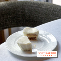 Bûche de Noël Fleur de Vanille du Shangri-La Paris 2025 par Timothy Lan, une création haute couture