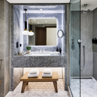 Séjour et dîner raffiné pour les fêtes au Marriott Champs-Élysées - MH PARDT Family Suite Bathroom Shower prev