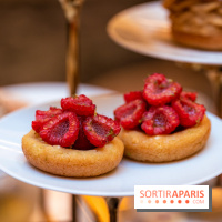 Le tea time Emily in Paris de l'Hôtel du Louvre - A7C04055
