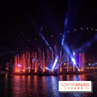 Disneyland Paris : Disney Cascade of Lights, le spectacle nocturne sur Adventure Bay