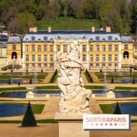 Les tulipes du Château de Dampierre, son jardin anglais et le jardin Le Nôtre