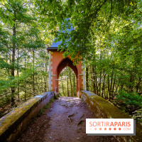 La réserve Naturelle des Etangs de Bonnelles, son pont kiosque, temple de l'amour et ses trésors