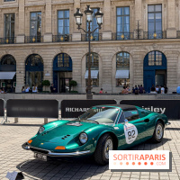 Le Rallye des Princesses expose ses voitures de collection sur la Place Vendôme - Facetune 24 05 2026 20 05 20
