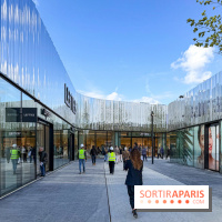 Valvert Croix Blanche : le complexe shopping-loisirs XXL en Essonne avec fontaine et parc à dinosaures