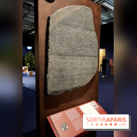 La pierre de Rosette dans l’exposition Toutânkhamon à Paris - Toutankhamon : son tombeau et ses trésors