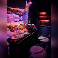 REVO PartyBox à Bastille : karaoké immersif et salons privatifs à Paris - f5fd9dbcfb74a75526b5dc6ec357cce3