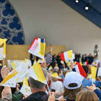 En images : la messe géante sur les Champs-Elysées du Pape Léon XIV